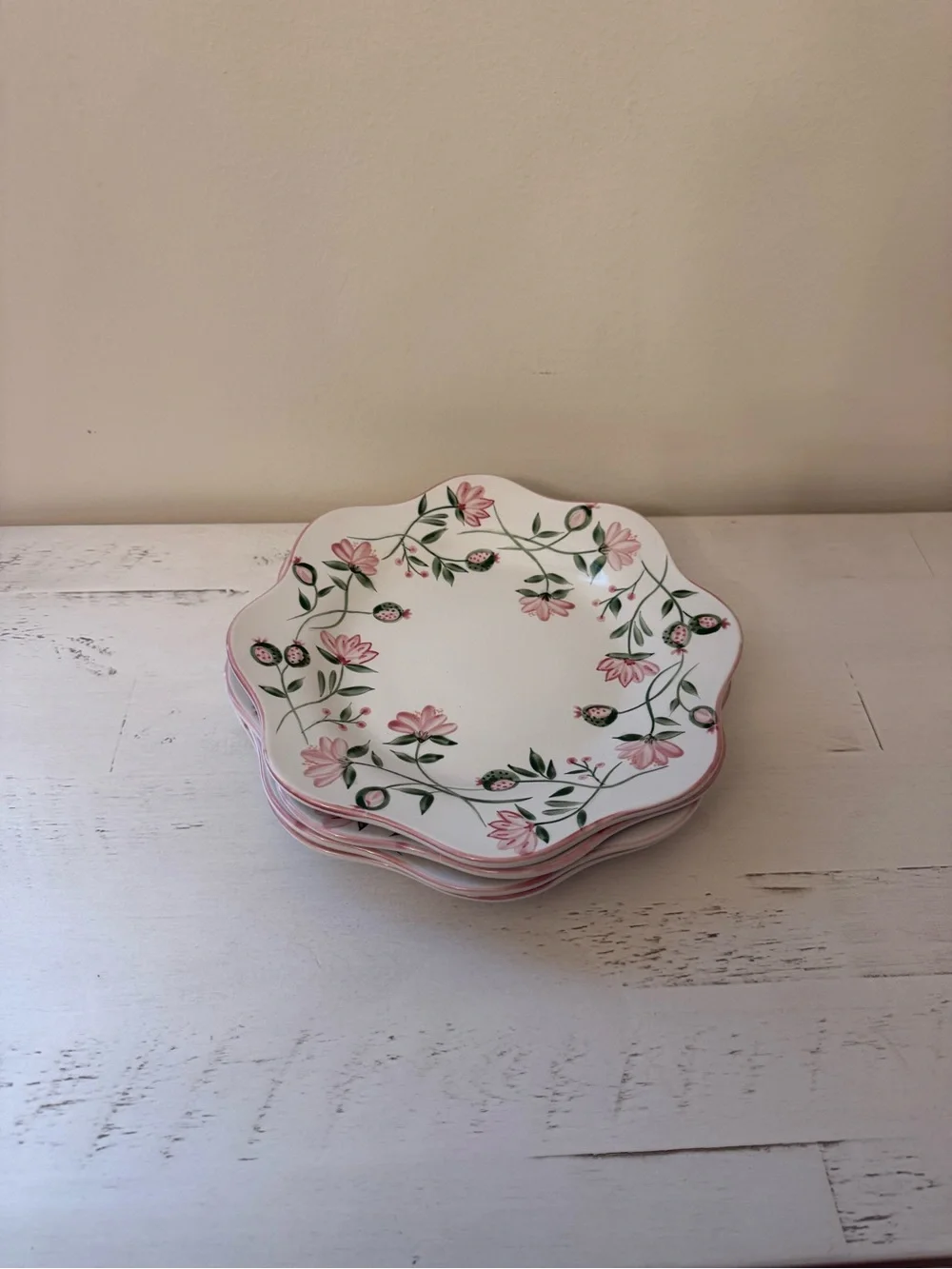 AERIN x Williams Sonoma Floral Pink Scalloped Salad Plates- 4 Count